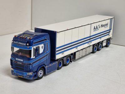 WSI scania S van A.A. VD HEUVEL met 3 asser box trailer
