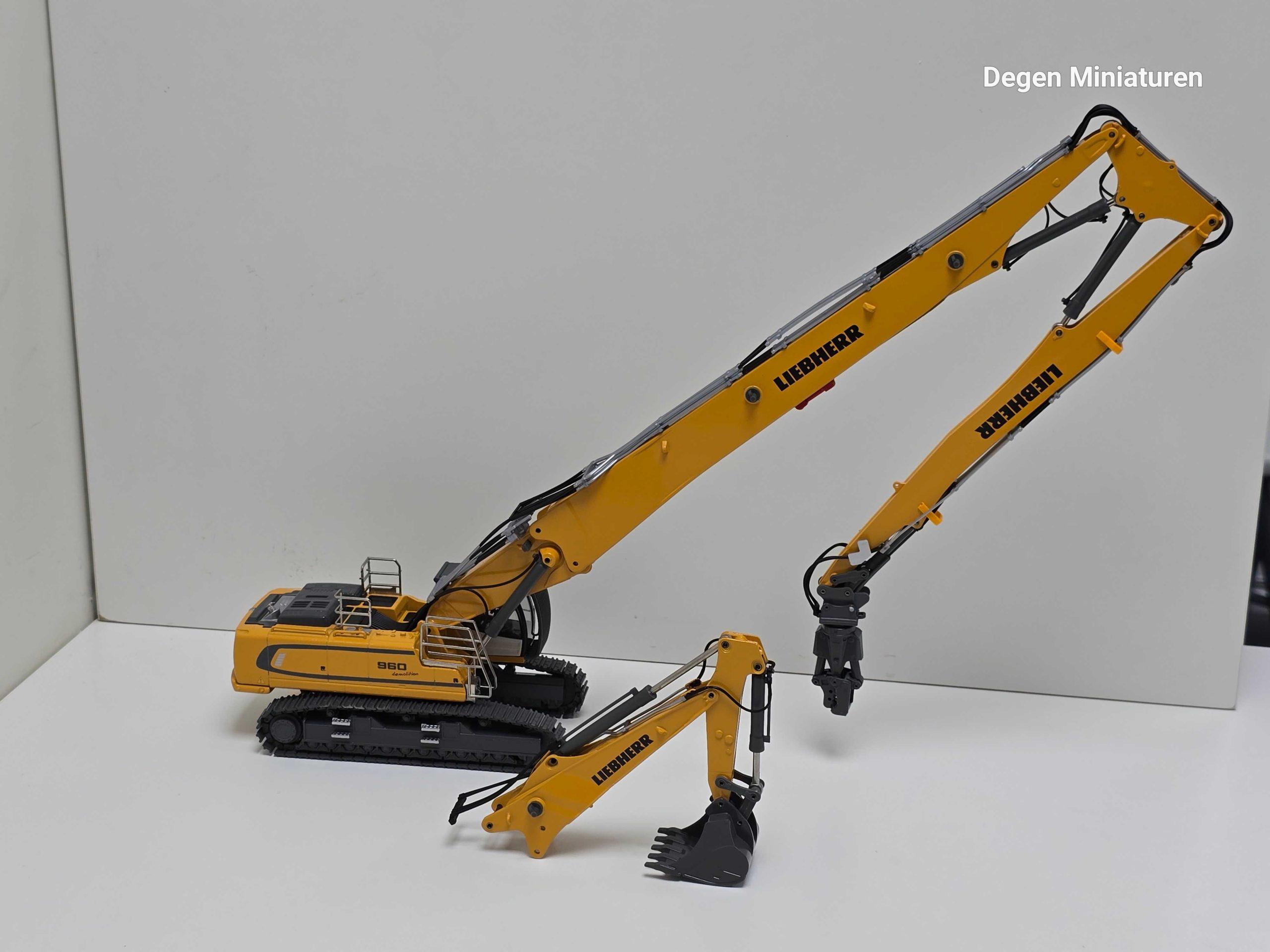 CONRAD LIEBHERR R960 demolition excavator - Degen Miniaturen
