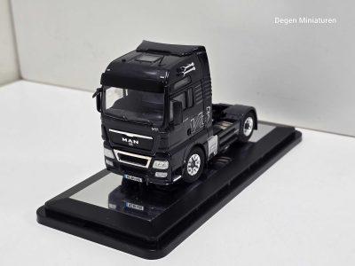 NZG MAN TGX 4x2 V8