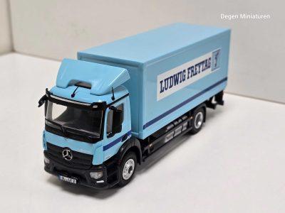 NZG mercedes antos 4x2 bakwagen met laadklep van LUDWIG FREYTAG